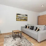 Cozy In With Wifi 度假居