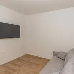 度假居 Cozy In With Wifi 斯里马