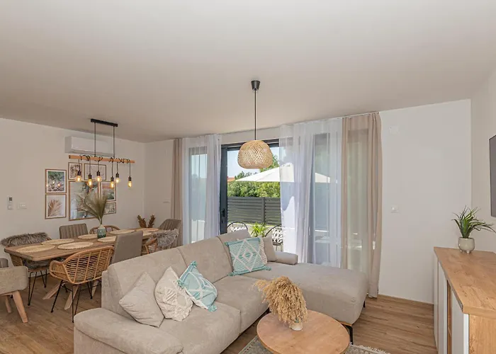 Vikendica Cozy In With Wifi Srima