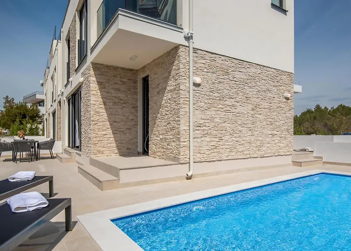 Cozy In With Wifi Srima